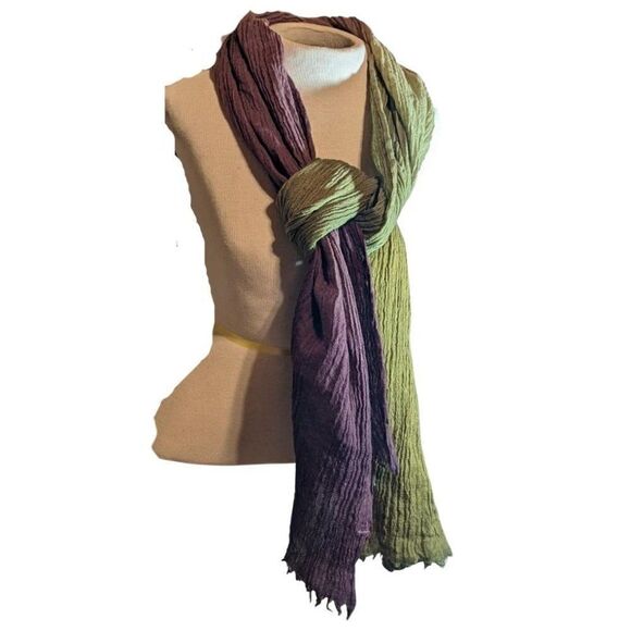 HUIT-HUIT SHADES OF GREEN & BROWN WOOL FRINGED SCARF - 18" x 72" - Picture 1 of 4